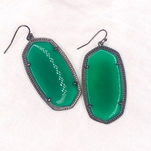 Kendra Scott Danielle earring in Emerald Green